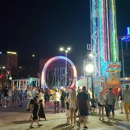 شقة Apartment In The Heart Of Sunny Beach Close To The Sea And The Beach ساني بيتش